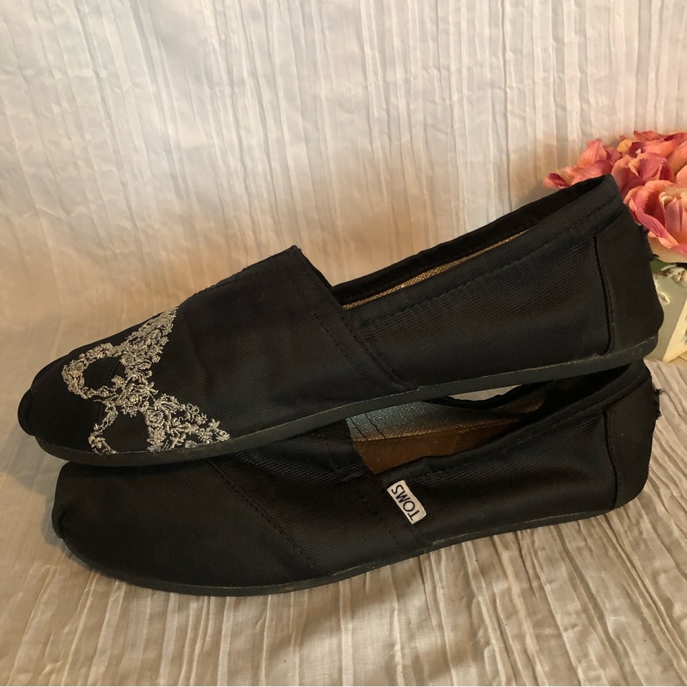 TOMS classic womans SZ 11W black with white butterfly slip ons canvas shoes - Picture 7 of 12